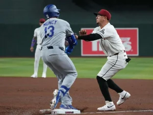 Ildemaro-Vargas-descarta-lesion-tras-choque-contra-Max-Muncy.jpg