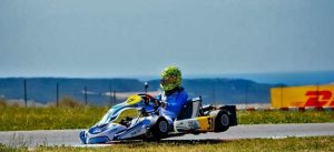 Karting-internacional-Alessandro-Gonzalez-en-elite-de-pilotos-tras-actuacion.jpg