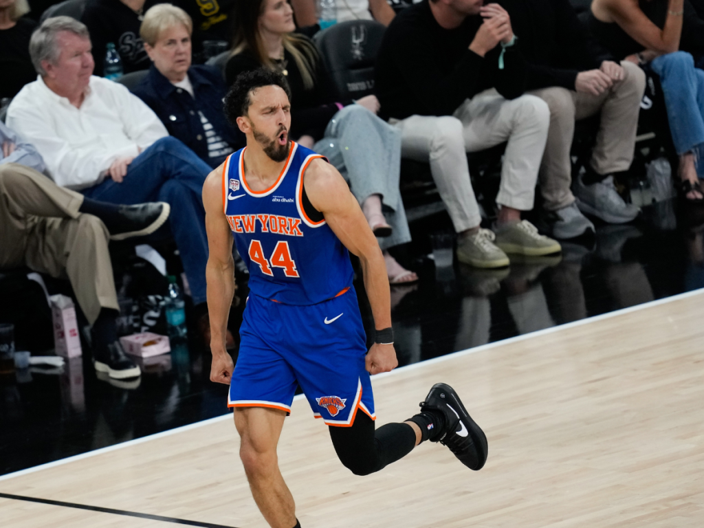 Landry-Shamet-seguira-con-los-Knicks-por-4-anos.png