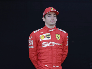 Leclerc-rechazo-ofertas-rivales-para-seguir-con-Ferrari.png