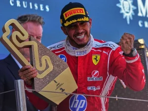 Lewis-Hamilton-logra-su-primer-triunfo-con-Ferrari.jpg
