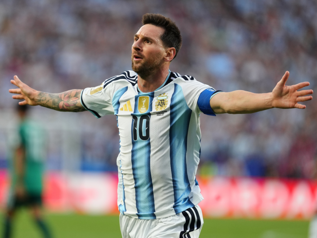 Lionel-Messi-sigue-agigantando-su-leyenda.png