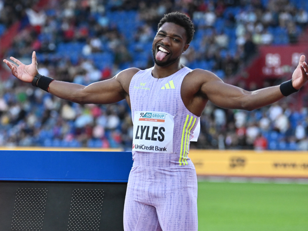 Lyles-logra-record-mundial-en-los-150-metros-en-Ostrava.png