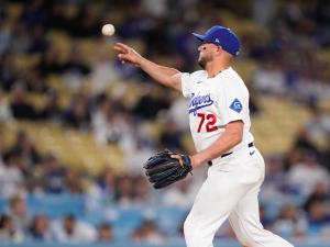 MLB-Miguel-Rojas-hizo-la-jugada-de-la-semana.png