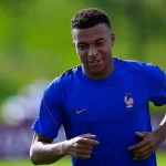 Mbappé analiza el juego de Francia y su centenario