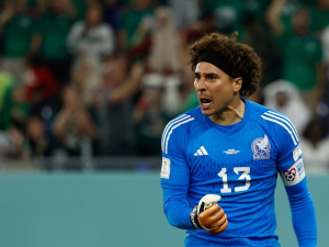 Memo-Ochoa-se-une-a-grandes-leyendas-del-futbol.png