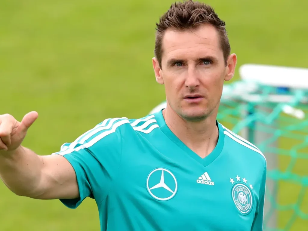 Miroslav-Klose-elogia-a-Lionel-Messi-tras-nuevo-record-goleador.png