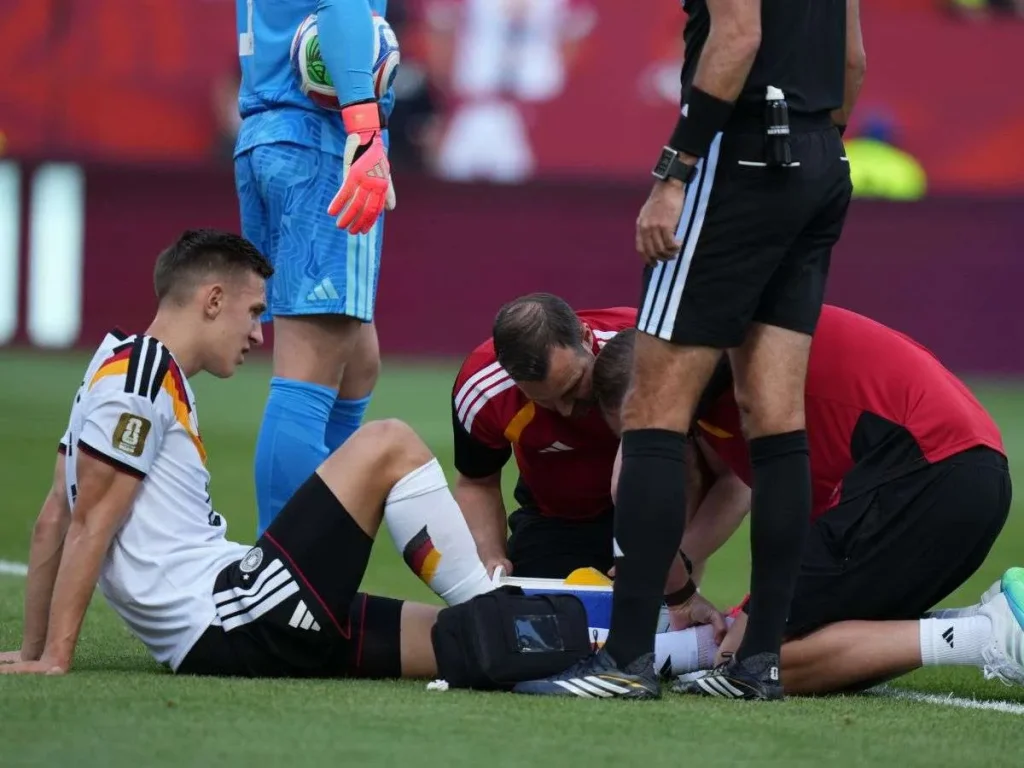 Nico-Schlotterbeck-se-pierde-el-Mundial-por-lesion.jpg