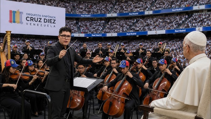 Orquesta-Carlos-Cruz-Diez-vibra-en-el-Bernabeu-durante-encuentro.jpg