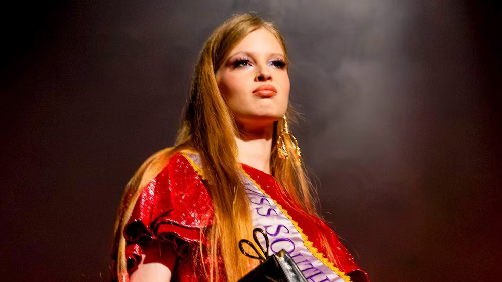 Rihanna-anade-a-Vivian-Wilson-la-hija-transgenero-de-Elon.png