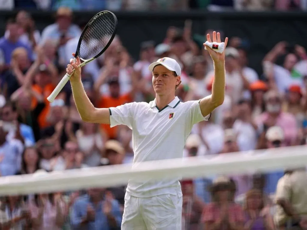 Sinner-logra-avanzar-de-ronda-en-Wimbledon.jpg