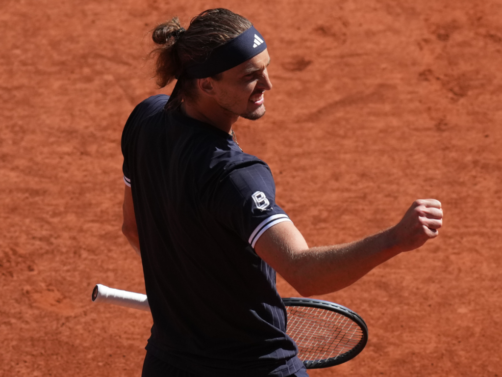 Zverev-despacho-a-Mensik-y-se-medira-en-la-final.png