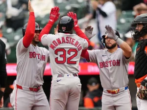 Abreu-y-Contreras-los-amuletos-de-Boston.jpg