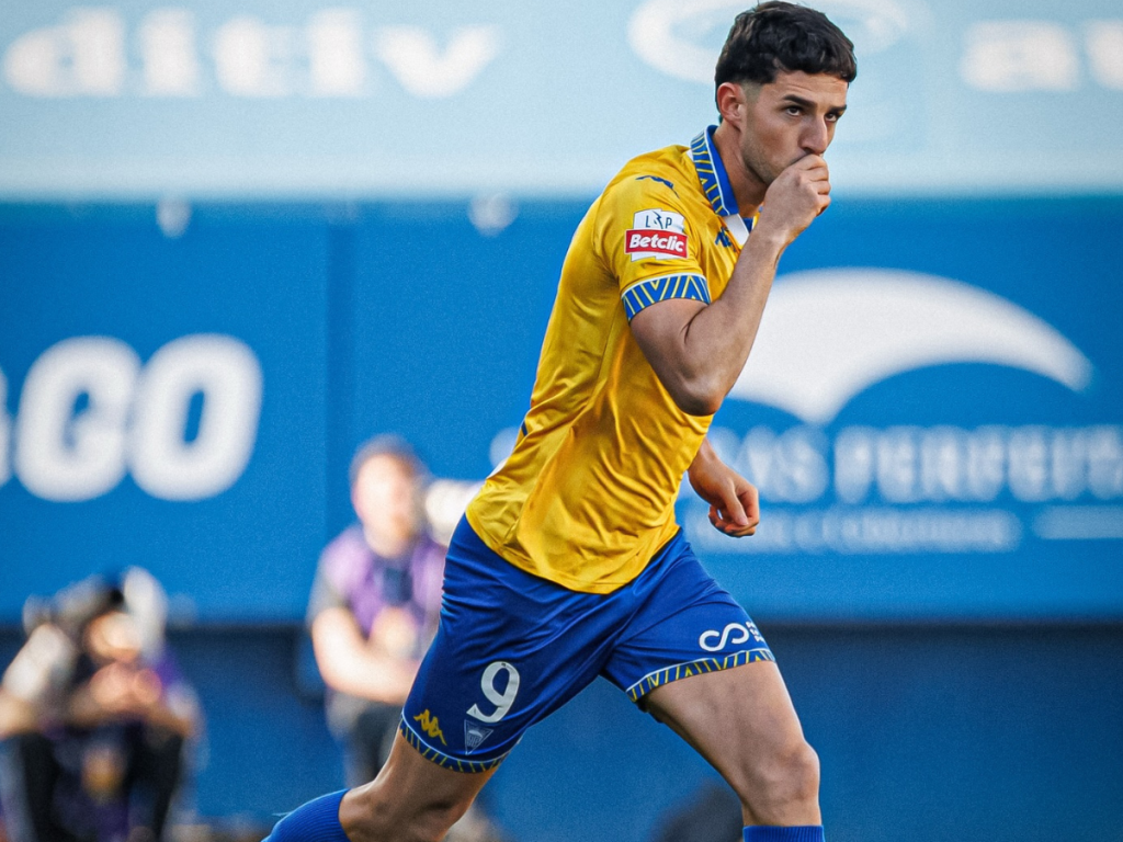 Alejandro-Marques-al-Granada-CF-por-un-ano.png