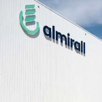 Almirall impulsa su crecimiento con un aumento del 7,5% en ventas, respaldado por el comportamiento de su porfolio en dermatología