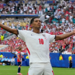Bellingham le da el pase a Inglaterra a semifinales