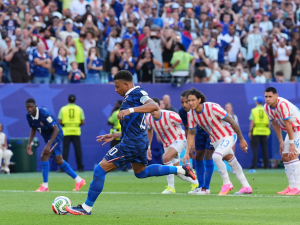 Con-poco-Mbappe-metio-a-Francia-en-Cuartos.png
