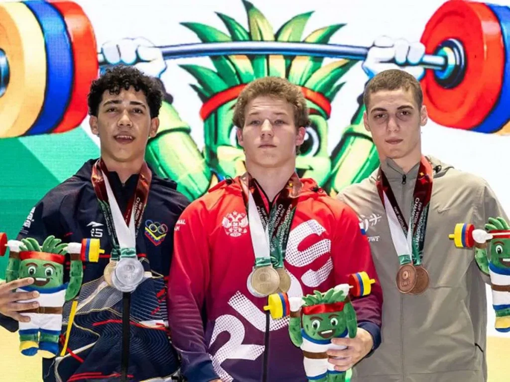 David-Linares-alzo-oro-en-Mundial-de-Pesas.jpg