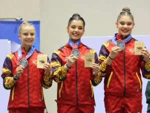 Doble-plata-en-gimnasia-ritmica.jpg