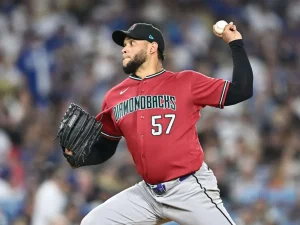 Eduardo-Rodriguez-cerro-la-primera-mitad-con-triunfo.jpg