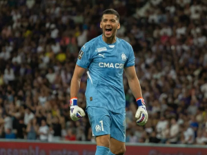 El-Manchester-City-busca-sumar-a-Geronimo-Rulli.png