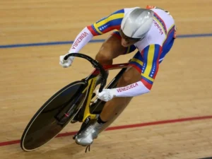 El-ciclismo-apretara-los-pedales-para-obtener-medallas-en-Santo.jpg