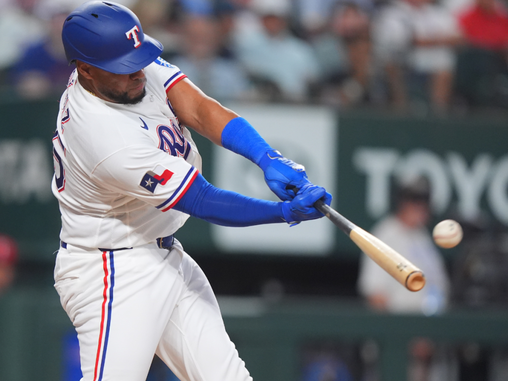 Elias-Diaz-aporto-su-poder-en-paliza-de-los-Rangers.png