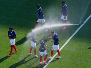 Francia-y-Paraguay-amenazadas-por-el-calor.png