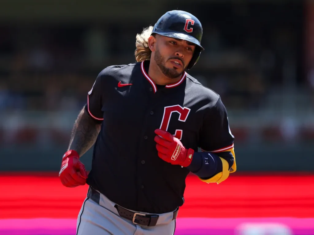 Gabriel-Arias-demuestra-solvencia-con-Cleveland.png