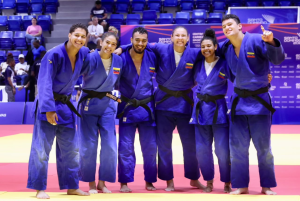 Judo-domino-equipo-mixto-en-Santo-Domingo.png
