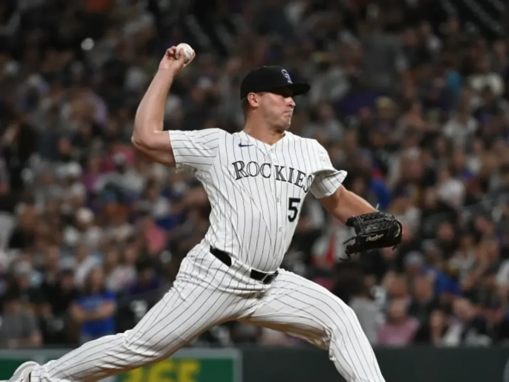 Los-Dodgers-adquieren-a-Seth-Halvorsen-de-los-Rockies.png