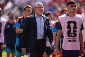 Luis-de-la-Fuente-Juntos-somos-mas-fuertes.jpg