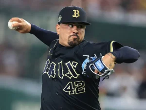 Machado-y-Quijada-presentes-en-el-inicio-de-la-Serie.png