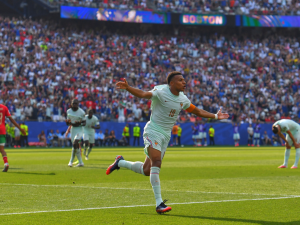 Mbappe-y-Dembele-guian-a-Francia-a-Semifinales.png