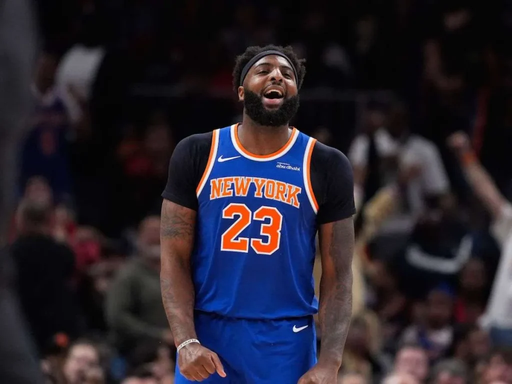 Mitchell-Robinson-jugara-en-los-Celtics.jpg
