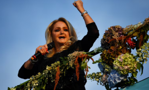 Muere-a-sus-75-anos-Bonnie-Tyler-icono-musical-de.png
