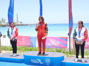 Paola-Perez-se-colgo-el-oro-en-aguas-abiertas.png