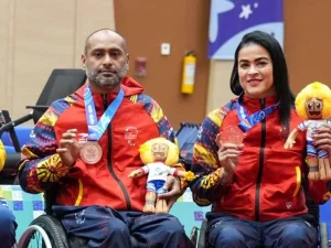 Paratenis-de-mesa-se-colgo-bronce-en-Valledupar.jpg