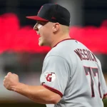 Parker Messick guia sólida victoria de Guardianes