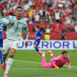 Ramos y Cristiano anotan por Portugal, que remonta para vencer a Croacia 2-1