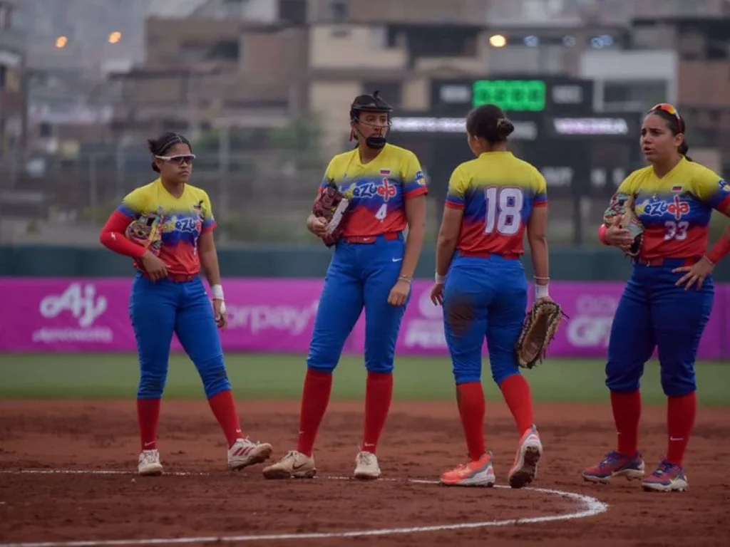 Softbol-femenino-batallo-hasta-lo-ultimo.jpg