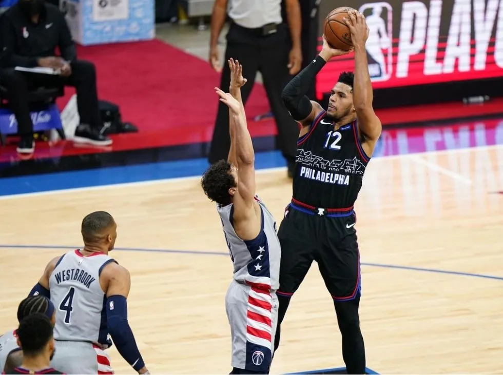 Tobias-Harris-llega-a-las-filas-de-los-Spurs.jpg