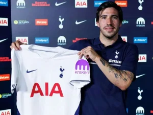 Tottenham-anuncia-la-firma-de-Sandro-Tonali.jpg