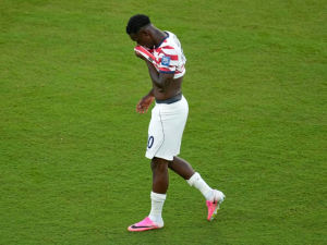 UEFA-cataloga-de-incomprensible-decision-de-la-FIFA-sobre-Balogun.png