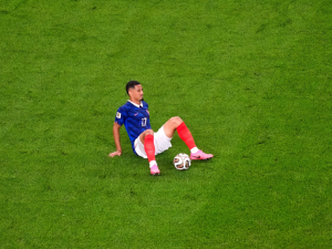 William-Saliba-no-pasara-por-quirofano-por-su-lesion.png