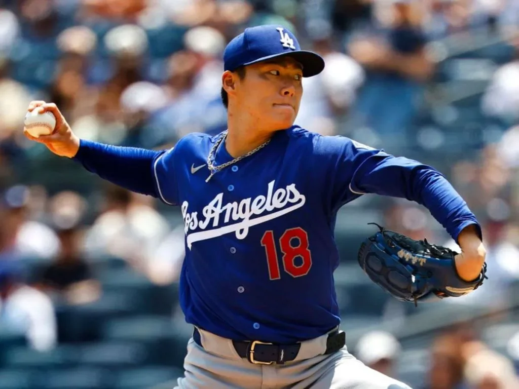 Yamamoto-completo-su-primer-juego-en-temporada-regular.jpg