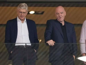 Arsene-Wenger-tambien-se-distancia-de-Infantino.jpg
