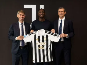 Juventus-anuncia-el-contrato-del-frances-Randal-Kolo-Muani.jpg