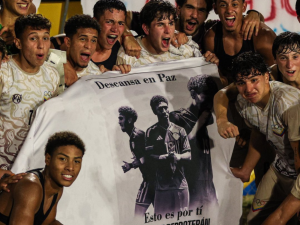 La-Vinotinto-juega-por-la-memoria-de-Yimvert-Berroteran-en.png