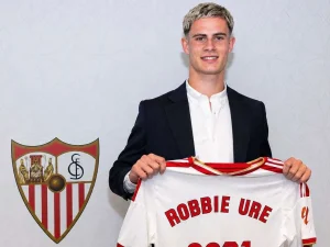 Sevilla-firma-al-escoces-Robbie-Ure-hasta-el-2031.jpg
